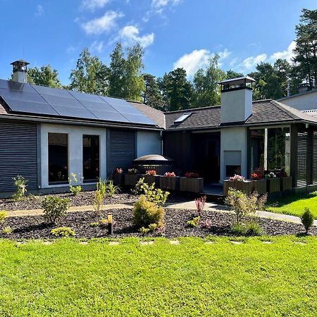 Clockhouse Cottage Саулкрасты Экстерьер фото
