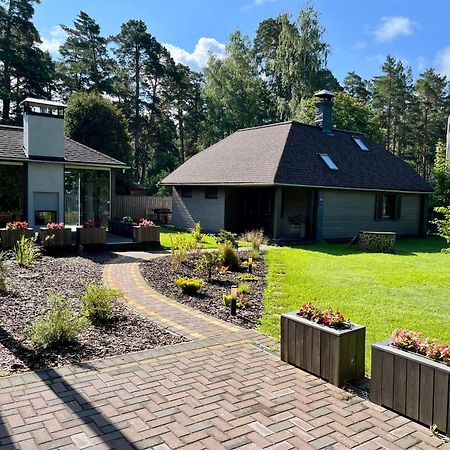 Clockhouse Cottage Саулкрасты Экстерьер фото